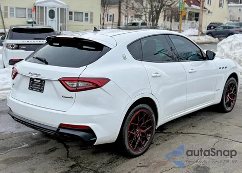 2019 Maserati Levante Sport z USA, uszkodzony, nr VIN ZN661XUS7KX335888
